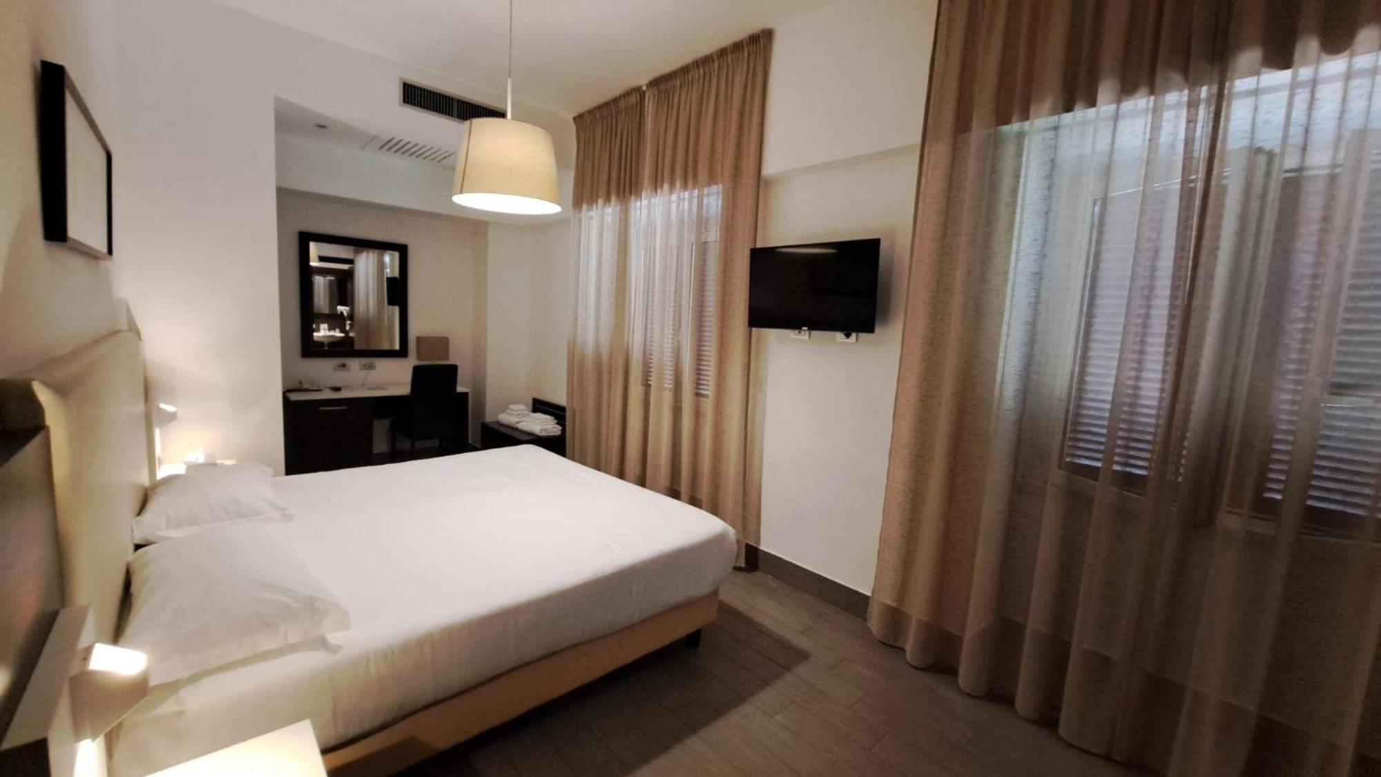 Lh Hotel Excel Roma Montemario מראה חיצוני תמונה